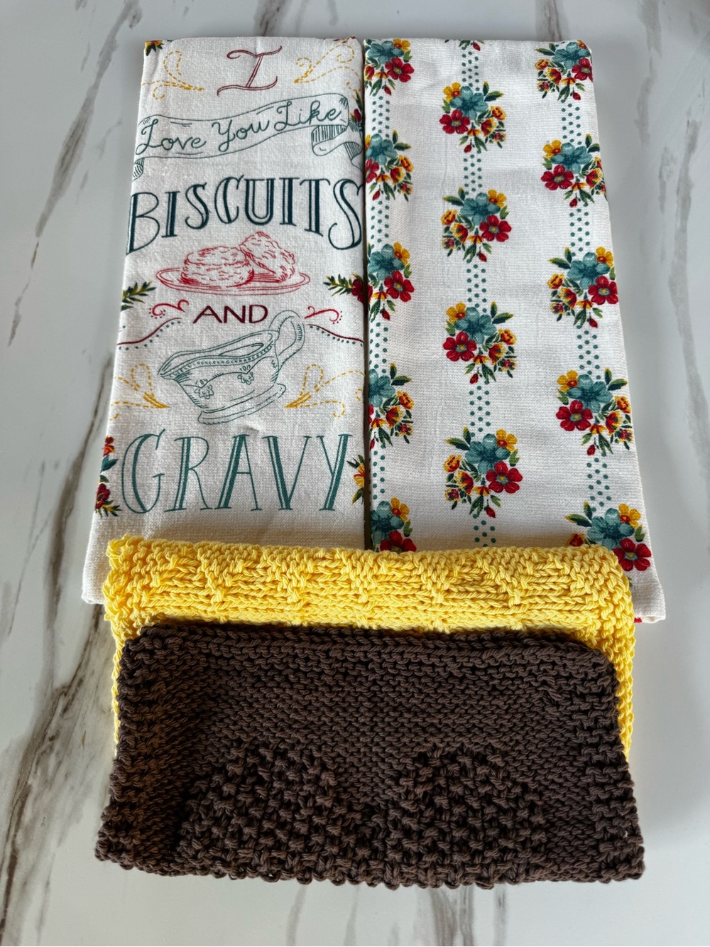 Pioneer Woman Kitchen Towels & Handmade Dishcloth Set (4 Pieces)